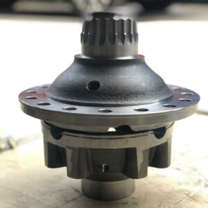 Vỏ visai cầu chạy cầu giữa xe Howo