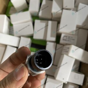 Cảm biến áp suất hơi xe Howo mã 002 ( 3 chân )