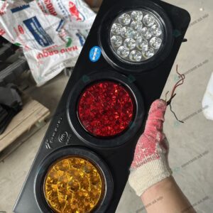Đèn hậu LED 3 bóng