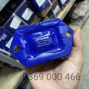 Chân máy trước xe Howo AZ9770591001/1